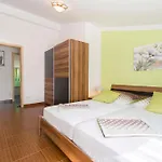 Apartment Milenko Vodice