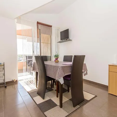 Milenko Apartamento Vodice